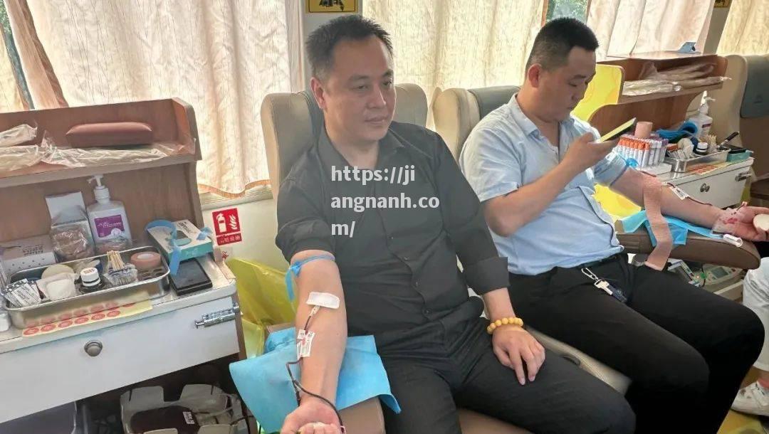 江南体育-NBA球员参加志愿活动，传递爱心正能量