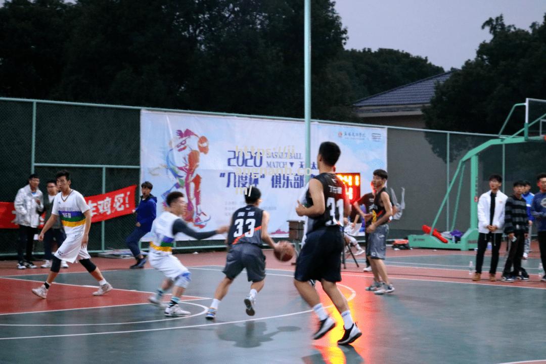 江南体育-球员间默契配合，球场胜利来得更容易